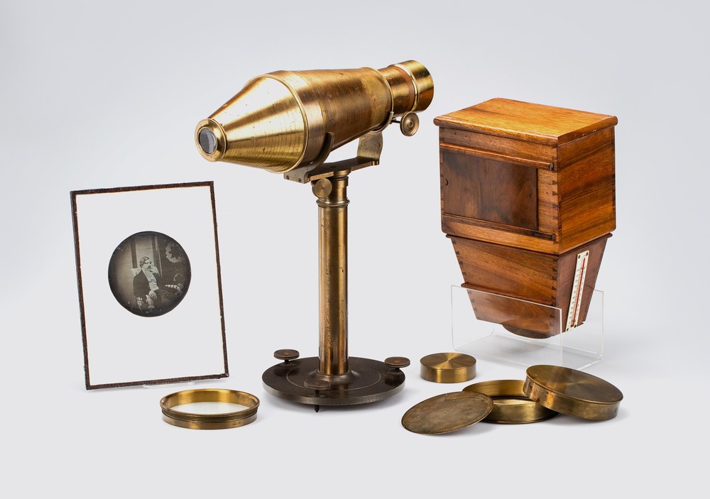 All-Metal Voigtländer with accessories – WestLicht Camera Museum
